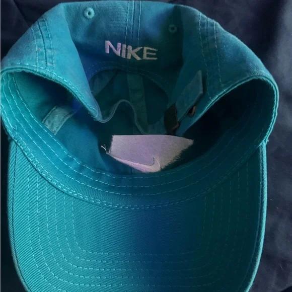 Nike Adjustable hat - Picture 2 of 2